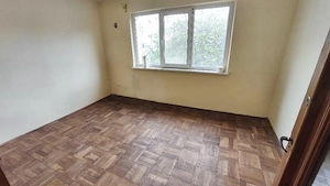 Vând apartament etaj 2  in cartier Micro 3 - imagine 3