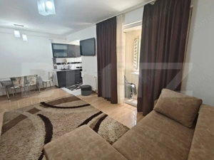 Apartament 2 camere mobilat, 3 balcoane, etaj 1, parcare, zona Eroilor - imagine 2