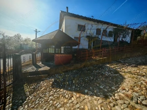 Proprietate compusă din 2 case,3 anexe,teren 3.233 m – Dârmănești, județul Argeș - imagine 18