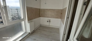 Garsoniera spatioasa Tractorul - imagine 10