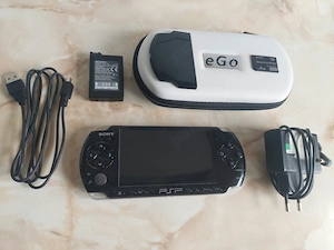 [PSP] Vând consolă SONY PSP Slim&Lite 3004 Piano Black MODATĂ + accesorii [poze reale]