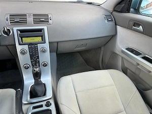 Volvo S40 2.0 Diesel 163 CP An 2010 - imagine 16
