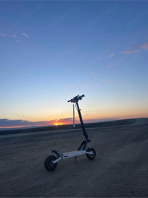 Vand trotineta electrica Kukirin G2 Pro custom alb