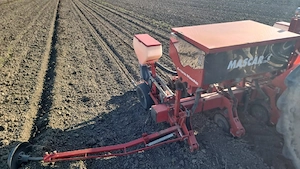 Semănătoare porumb - imagine 3