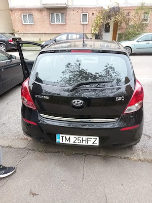 Vand hyundai i20  benzina  - imagine 2
