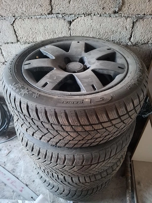 Vând cauciucuri cu tot cu jante,pt detalii sunați la Nr 0746847889 - imagine 3