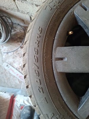 Vând cauciucuri cu tot cu jante,pt detalii sunați la Nr 0746847889 - imagine 4