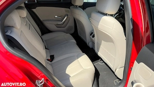 Mercedes-Benz A 200 tractiune fata cutie viteze automată   Compactă premium, sportivă și sigură! - imagine 9