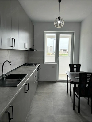 Inchiriez apartament 2 camere+loc de parcare