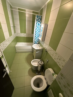 Închiriez apartament 2 camere cu parcare   - imagine 4