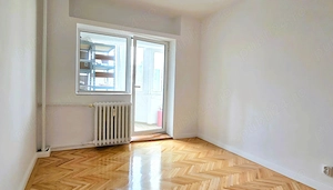 Apartament de închiriat, 3 camere, spațios și luminos Piața Victoriei-nemobilat - imagine 3