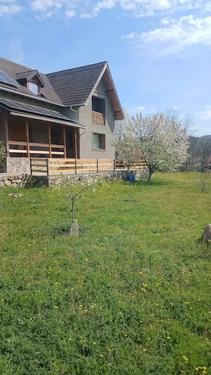 Vind casă cu 2800mp - imagine 2
