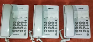Telefon analogic cu memorie Panasonic KX-TS2300RMW pret 50 ron bucata