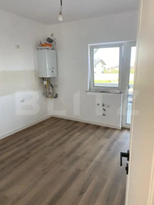 Duplex de vanzare, cu 4 camere, 100 mp+250 mp teren, zona Ipotesti - imagine 2