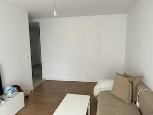 Decomandat. La asfalt. Mobilat si utilat. Bucatarie inchisa. Etaj intermediar - imagine 2