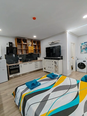 Cazare Mamaia Nord - Hotel Opera -parcare - imagine 2