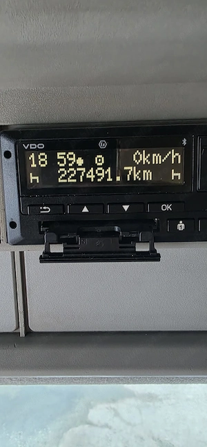 Vand cap tractor iveco hi way 480  - imagine 4