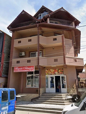 Spațiu comercial Filiași CENTRAL   parter   lângă piață   vad excelent