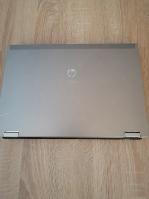 Laptop HP Intelcore i5. 