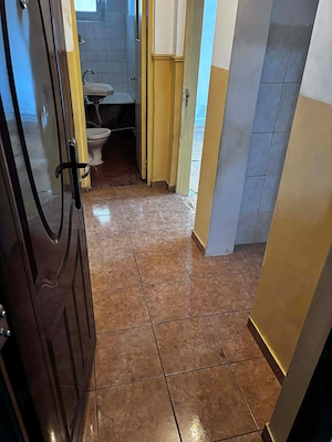 Garsoniera confort 1 decomandata   zona Brosteni   etaj 2din4   Pret: 42.000  neg.   - imagine 2