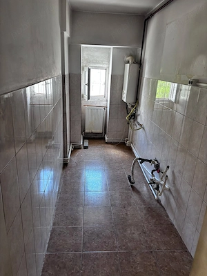 Garsoniera confort 1 decomandata   zona Brosteni   etaj 2din4   Pret: 42.000  neg.   - imagine 4