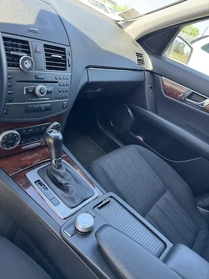 Mercedes c class - imagine 4