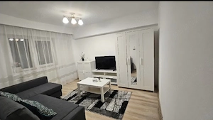 Închiriez garsonieră mobilată și utilată zona centrală ( piață)