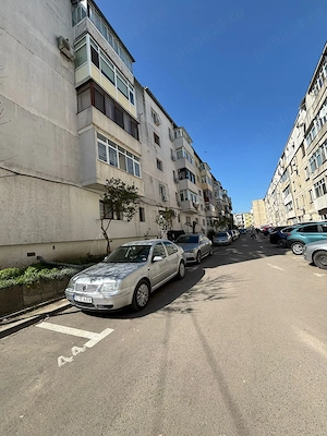 Proprietar vând apartament 2 camere, 57 mp, central Isaccei, et. 2 - necesita renovare completa - imagine 2
