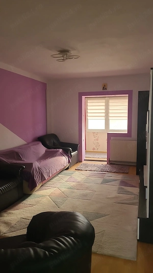 Inchiriere apartament 2 camere-comuna 1 decembrie,langa primarie