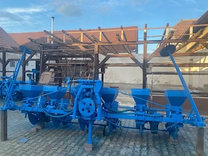 Vand semanatoare de porumb pe 6 randuri