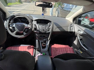 Ford Focus MK3 Hatchback - imagine 6