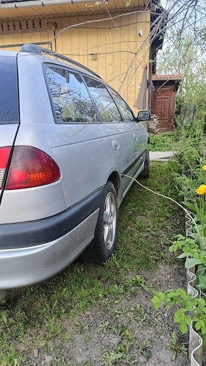 Toyota avensis 2.0 diesel - imagine 3