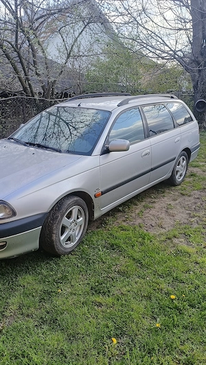 Toyota avensis 2.0 diesel