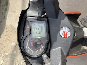 Scuter aprilia SR 50 de 49 - imagine 4