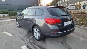 Opel Astra J   2014   1.4 Benzină + GPL din fabrică - imagine 3