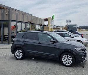 Volkswagen T-Cross Virtual Cockpit anul 2020 benzina  - imagine 2