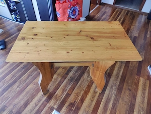 Vând masă lemn masiv