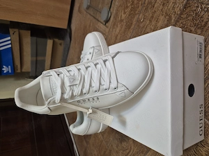 Guess mărimea 40