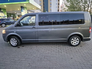 Vând wolkswagen transporter t5 9locuri clima - imagine 4