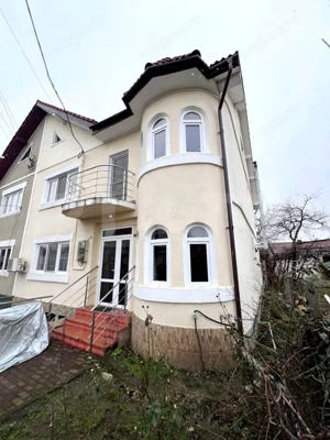 Casă tip duplex – 272 mp utili, 9 camere ,in  zona Cetate