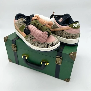 Pantofi Sport Nike Dunk Low Pro For Recreational Use Special Box 1 of 300- IH3211-200 - Nike Sb Extr