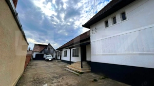 Casa de vânzare, 6 camere, 198 mp utili, teren 644 mp, zonă centrală