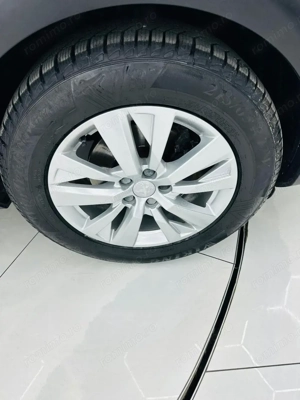 PEUGEOT 5008 - imagine 9