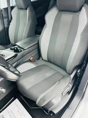 PEUGEOT 5008 - imagine 14