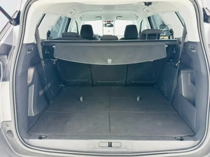 PEUGEOT 5008 - imagine 16