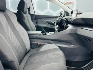 PEUGEOT 5008 - imagine 17