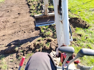 Transport diverse , închiriere utilaje construcții. 
