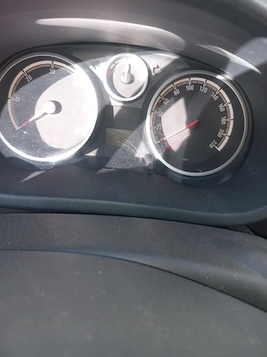 Vand opel corsa D  - imagine 7