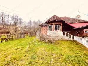 Casa cu potential amenajare pescarie- Zona Varfurile