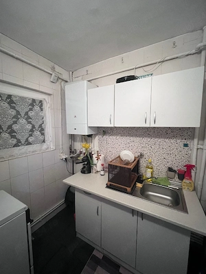 Închiriez garsonieră  - imagine 1